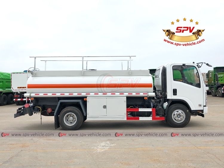 6,000 Litres Fuel Tank Truk ISUZU - RS